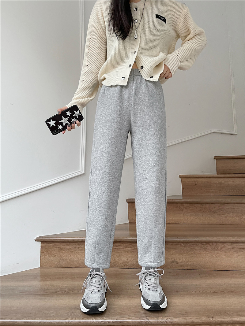 Beige fleece and thickened casual sweatpants for women, loose and slimming cotton pants, soft and warm radish pants pic 16