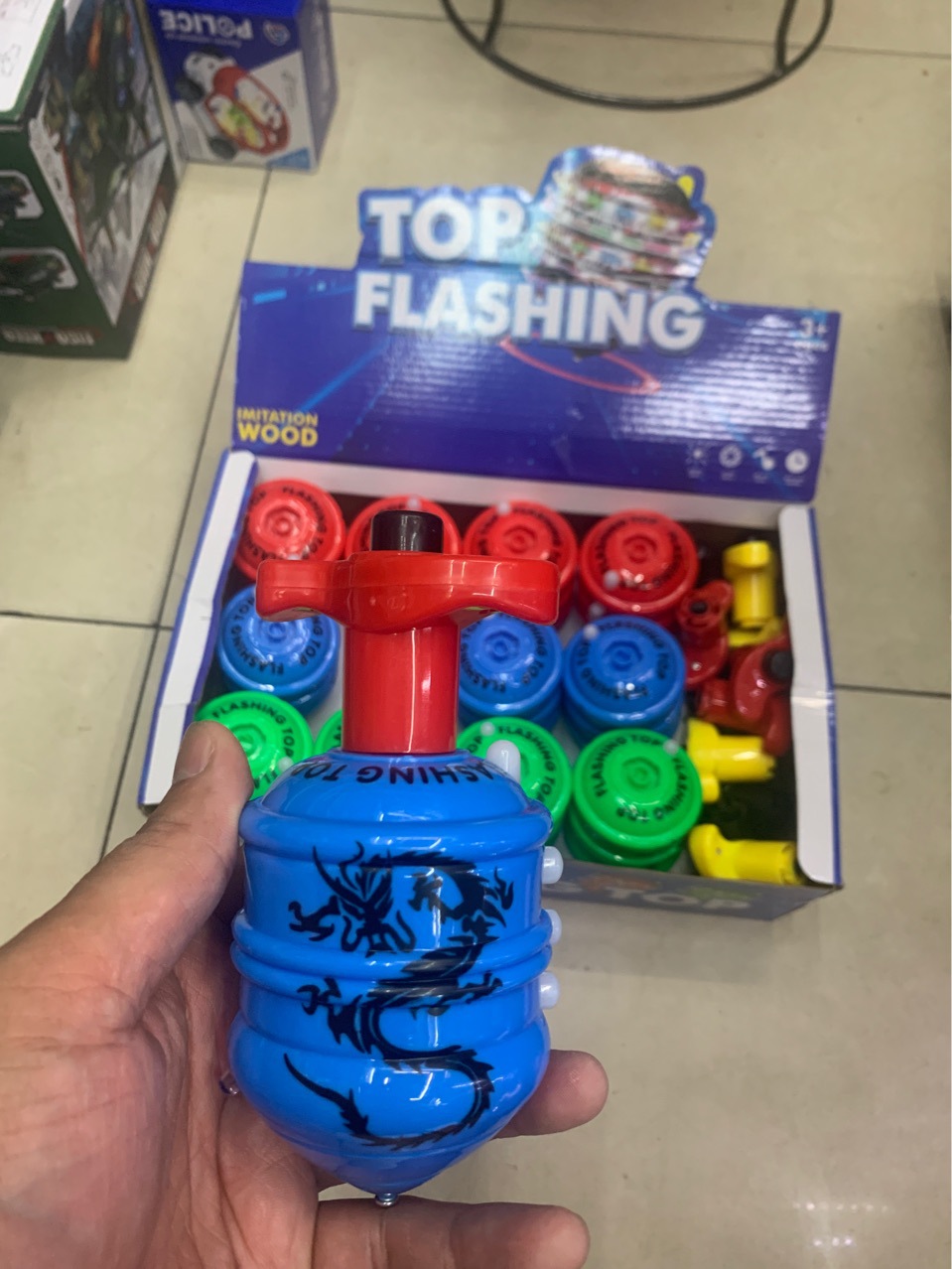 新款红外线音乐陀螺卡通发闪光儿童玩具新款地摊夜市热销批发光礼详情4