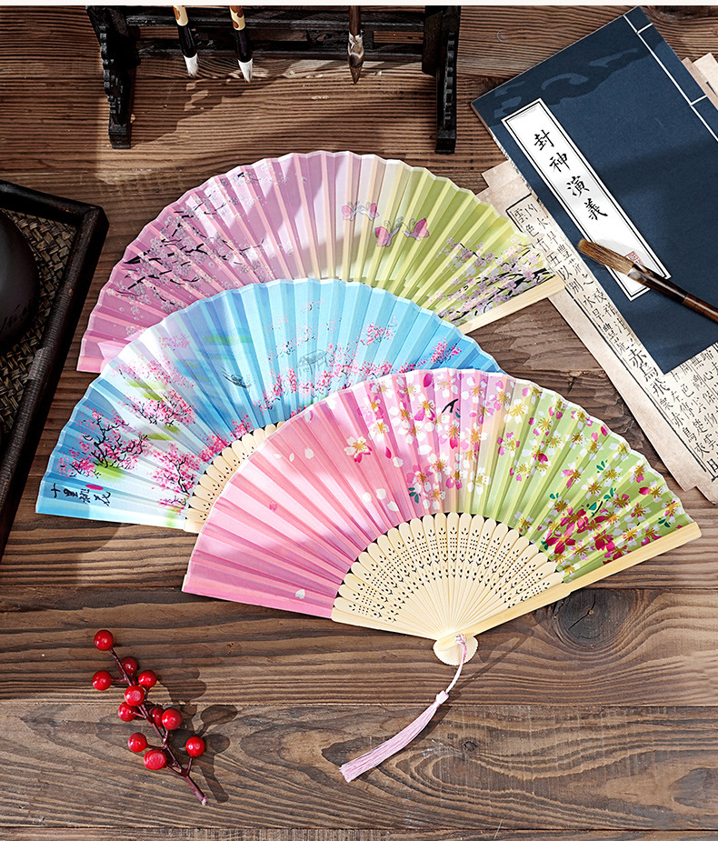 扇子折扇中国风古风流苏夏日女式舞蹈旗袍汉服折叠随身流苏小竹扇详情14