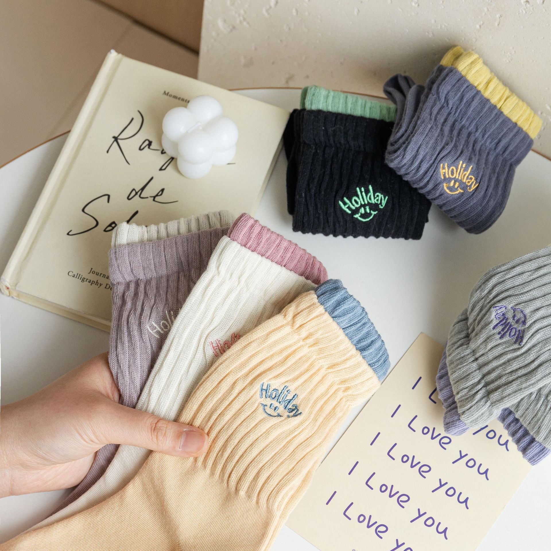 New thickened embroidered cotton socks for autumn and winter, retro ins style, trendy solid color socks, sweat-absorbing, warm, simple mid-calf socks for women pic 1