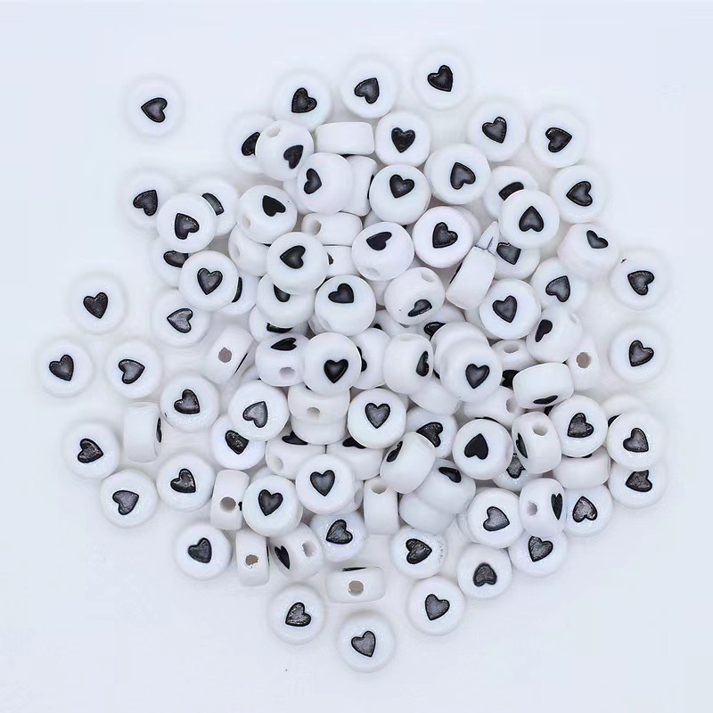 Amazon Cross-border 6mm plastic heart-shaped heart black and white color acrylic loose bead decoration 500g pic 3