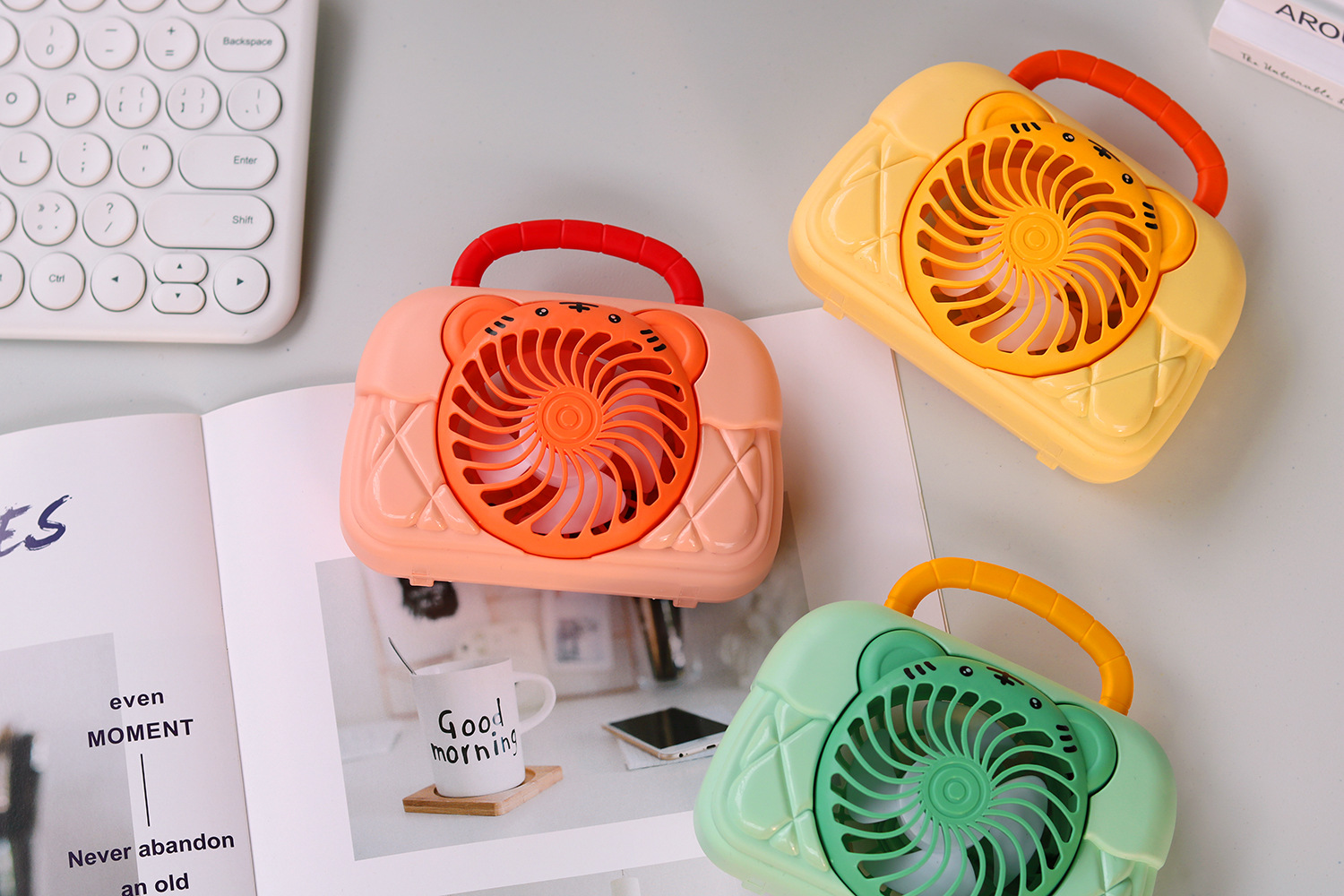 2022新款创意手提包风扇卡通老虎七彩夜灯相机风扇USB充电桌面照相机风扇详情13