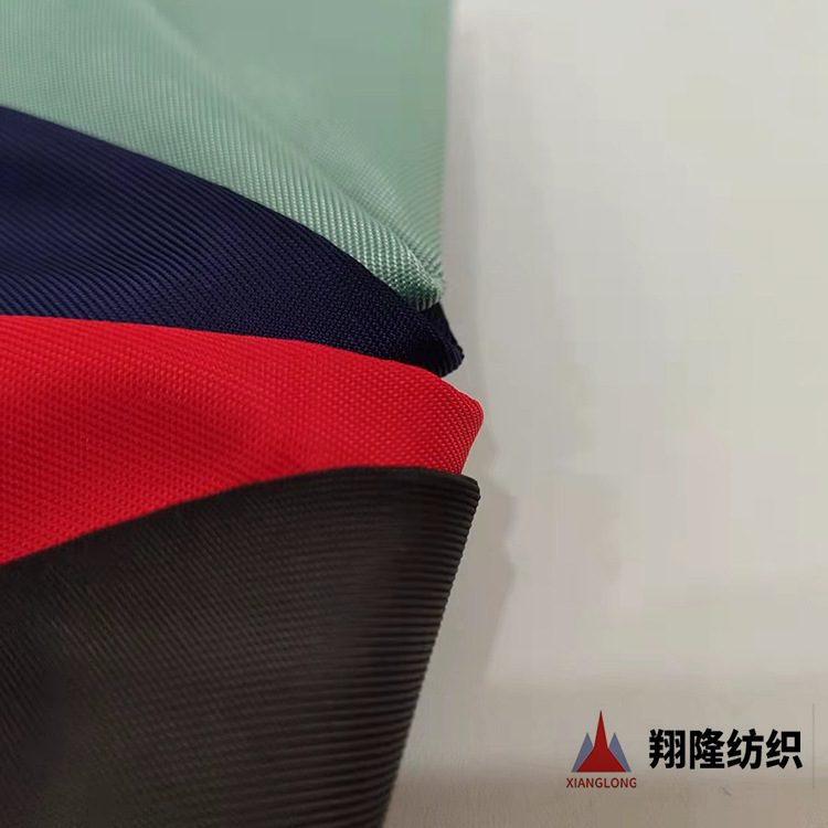 The manufacturer has 290D twill composite waterproof cushion fabric and bag fabric in stock, all made of polyester pic 36