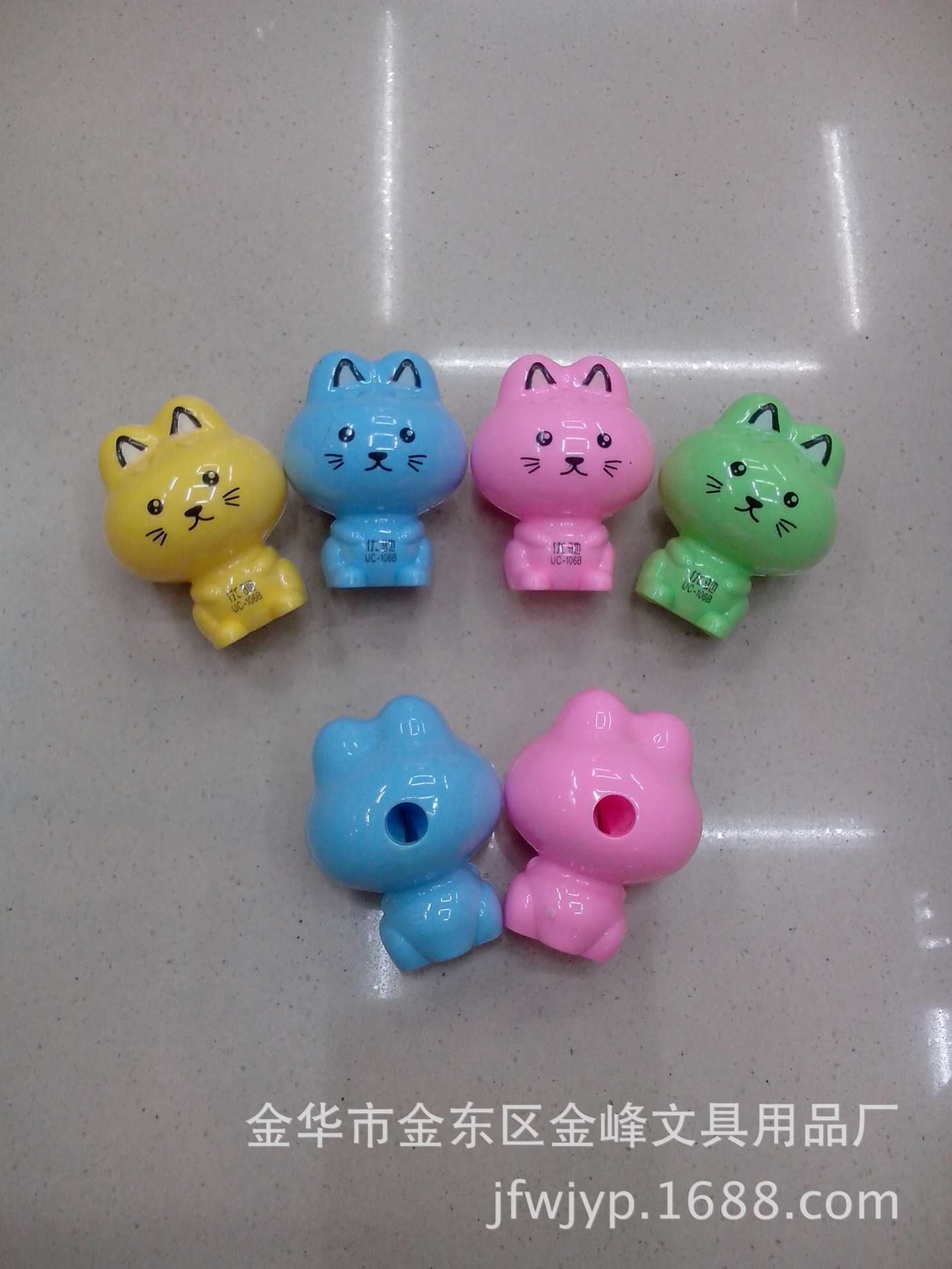 足球型卷笔刀 创意手动铅笔刨学生办公用品削笔器详情7