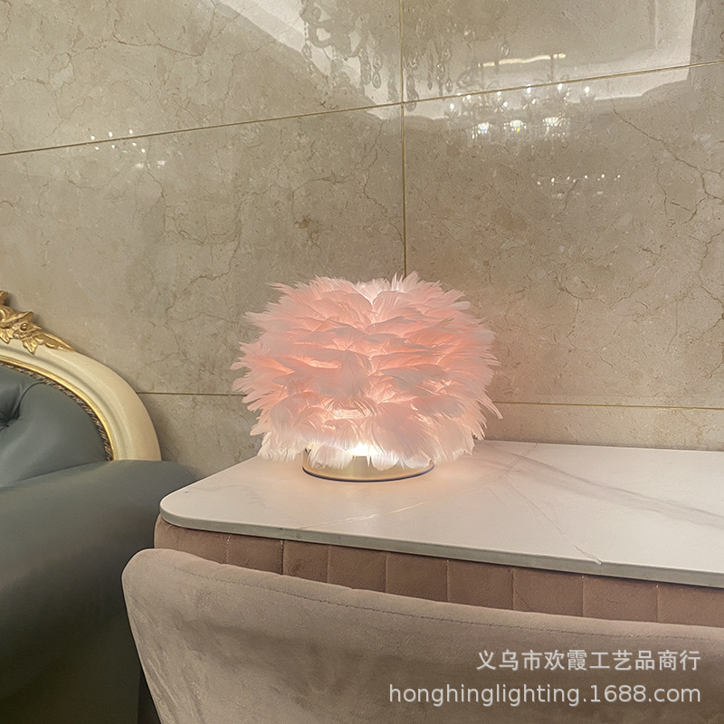 USB charging feather table lamp for bedroom, simple, modern and creative Nordic style, warm and romantic wedding bedside lamp pic 3