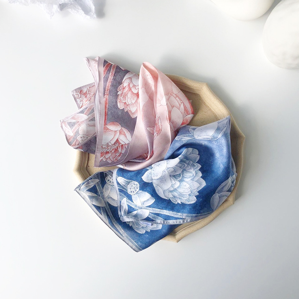 Wholesale silk scarves for overseas gifts and return gifts, cross-border silk autumn and winter decorative plain crepe satin 53cm floral neckerchiefs, small square scarves pic 69