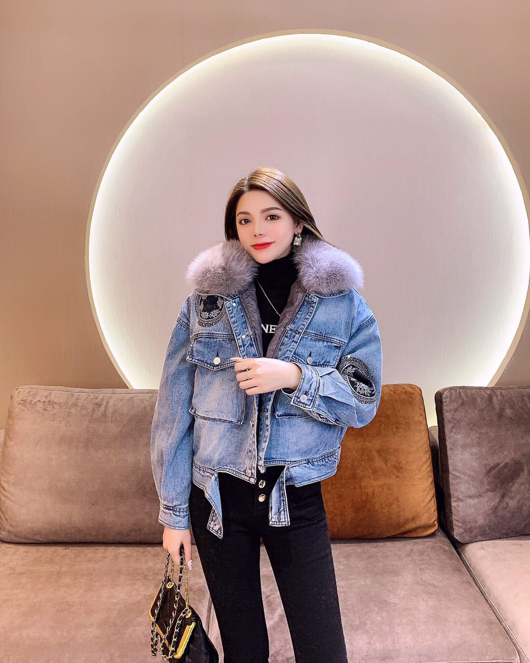 帮手描述图：简点2020秋冬款可拆内胆羽绒服女真狐狸毛领加厚