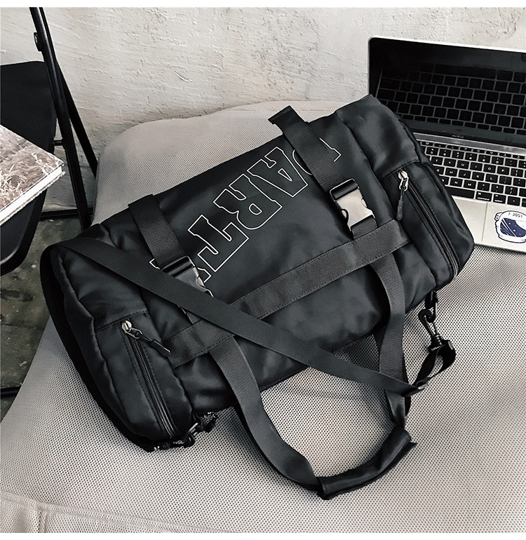 手提短途旅行包女潮牌时尚休闲斜挎包干湿分离运动大容量健身包男详情25