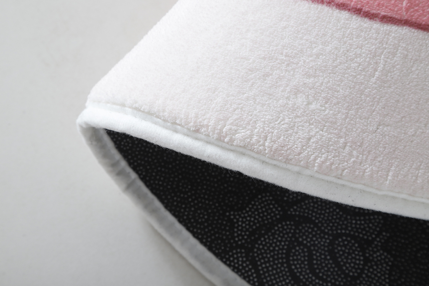 Soft bedside blanket for cute pets in home bedroom, cute bay window mat for young girls, oval thickened pet carpet pic 14