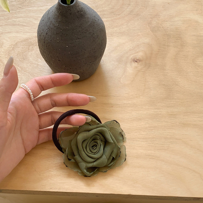 New Chinese-style dry rose hair tie and headband for women, braided hair at the back of the head, retro hair tie and headband pic 3