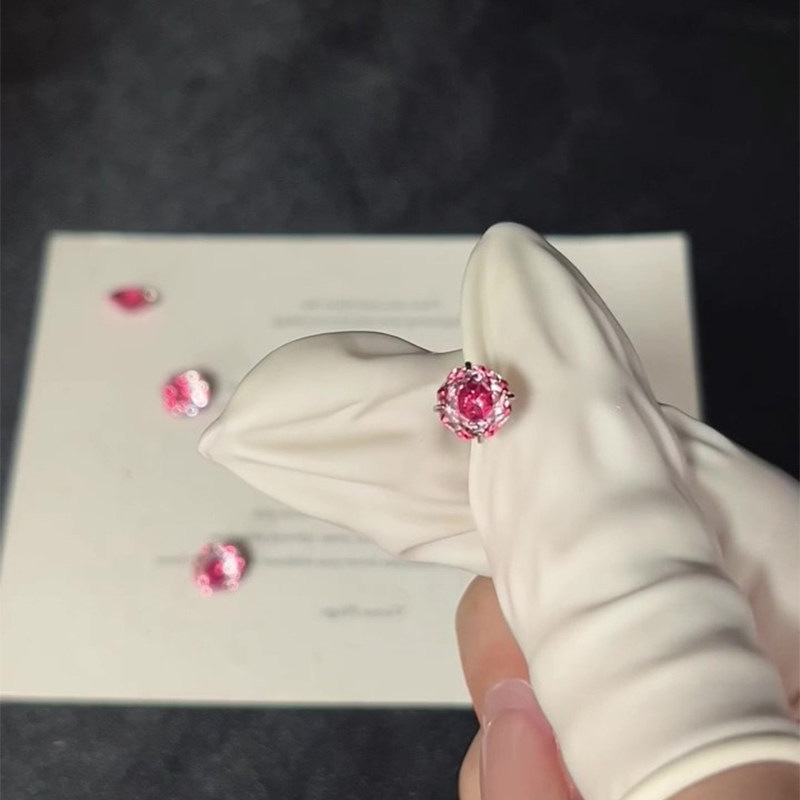 「糖心玫瑰」爆闪时尚个性风锆石耳钉耳骨钉独特百搭精致钛钢耳饰详情4