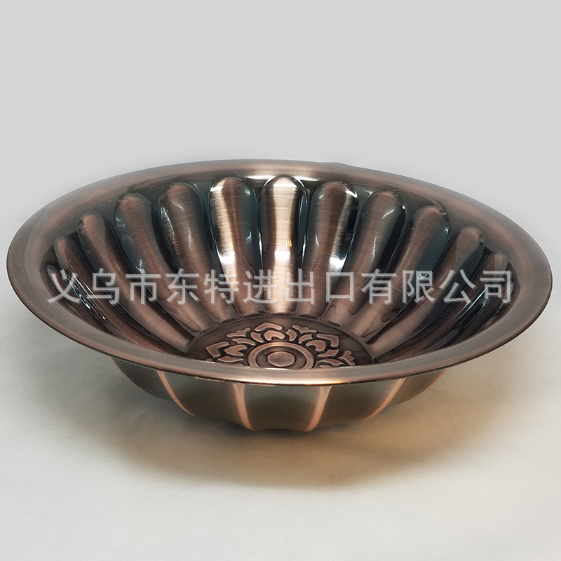 Factory direct sales of stainless steel elegant flower plates, bronze pressed flower plates, household fruit and snack flower plates pic 3