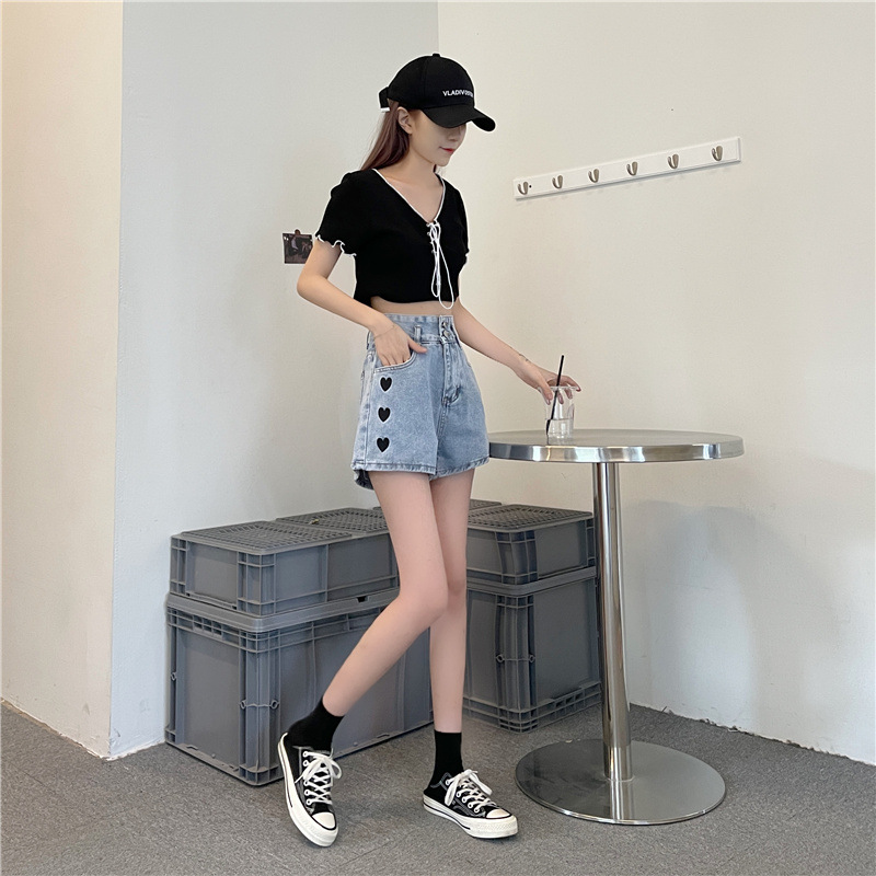 Heart-shaped jeans for women, straight-leg loose, spring and autumn 2021 new style, casual high-waisted shorts with a design sense for petite women pic 7