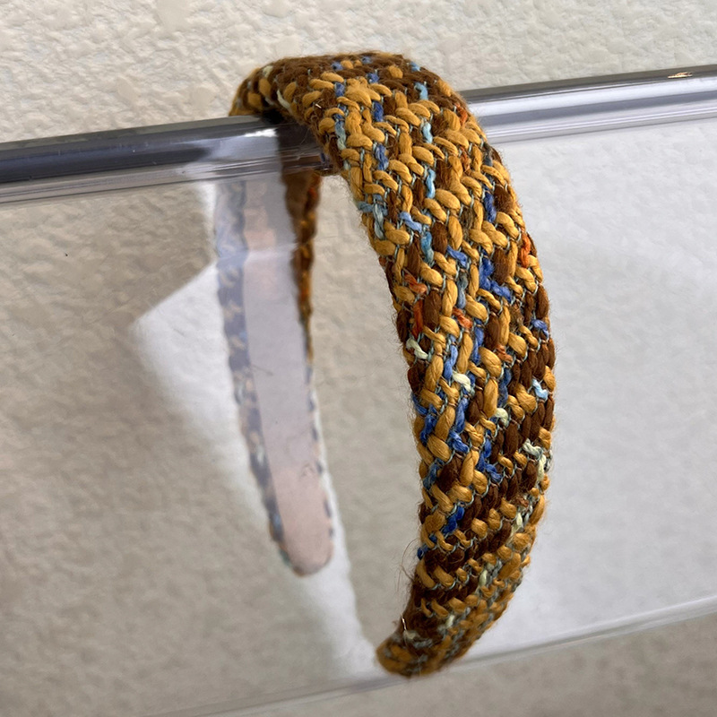 This is a new 2023 retro wide-brimmed high-top hairband with a chanel-style tweed for women, exuding an atmosphere of autumn and winter pic 12