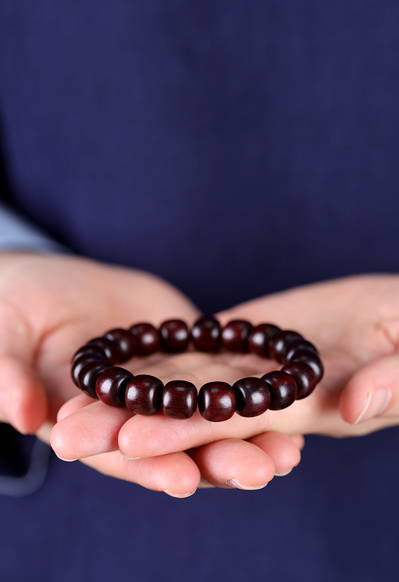 Wholesale of small-leaf red sandalwood bucket bead bracelets for women, new Chinese-style simple sandalwood plain ring bracelets for men and women pic 1