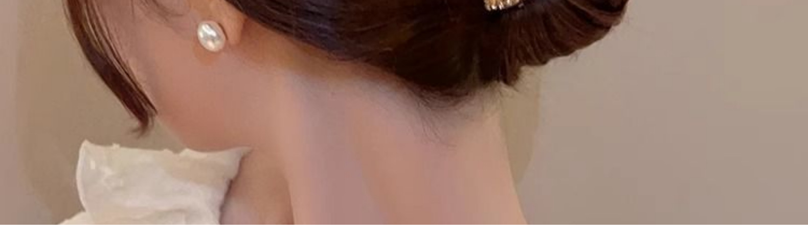 Elegant little camellia flower bead claw clip, large hair volume, high-end updo shark clip for women at the back of the head pic 21