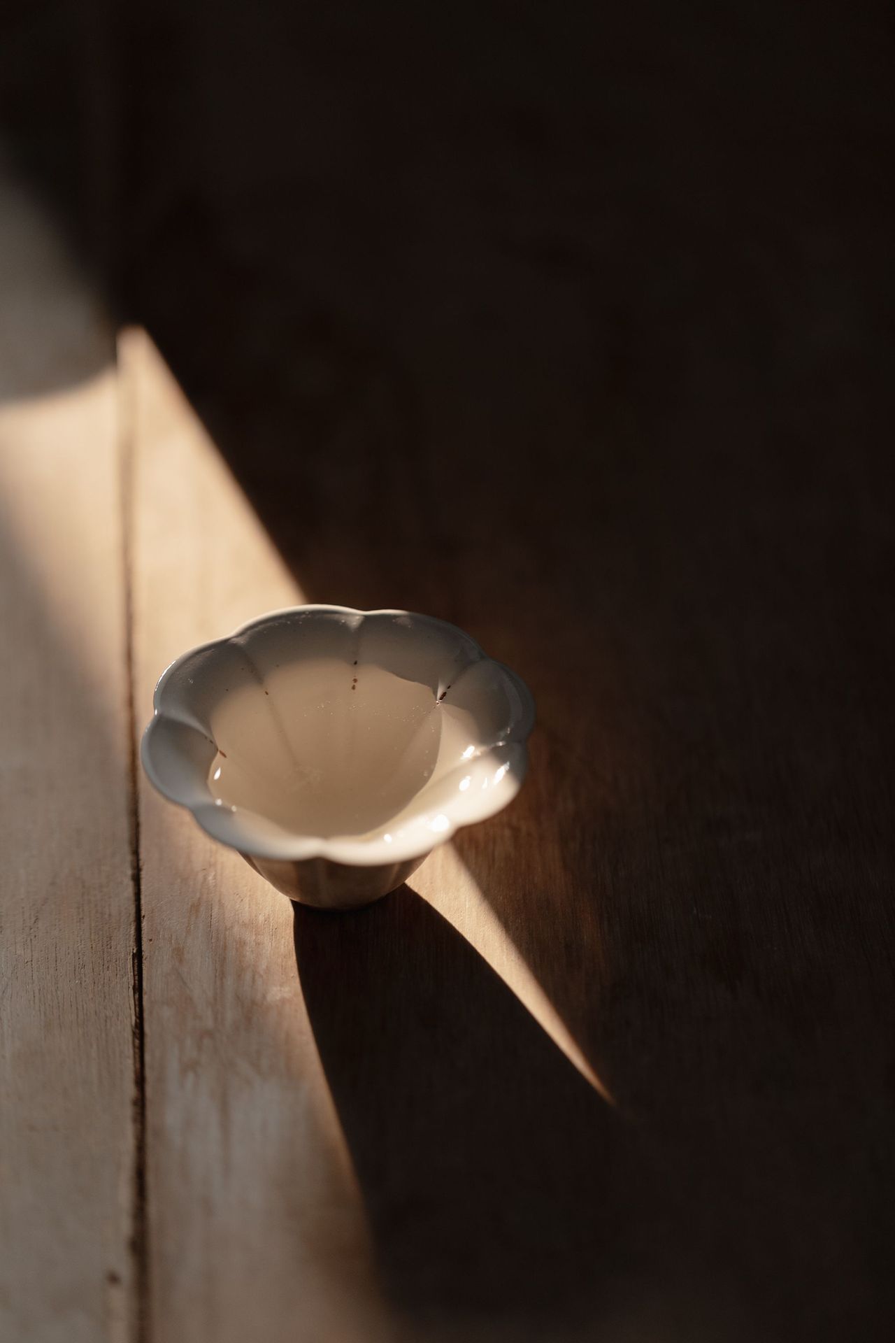 梵汝 日式郎红手工粉引落栀花边口品茗杯功夫茶具个人茶杯闻香杯详情3