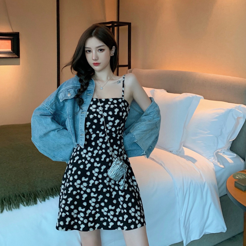 2020新款夏季小雏菊印花少女露肩雪纺吊带裙中长款系带显瘦连衣裙详情2