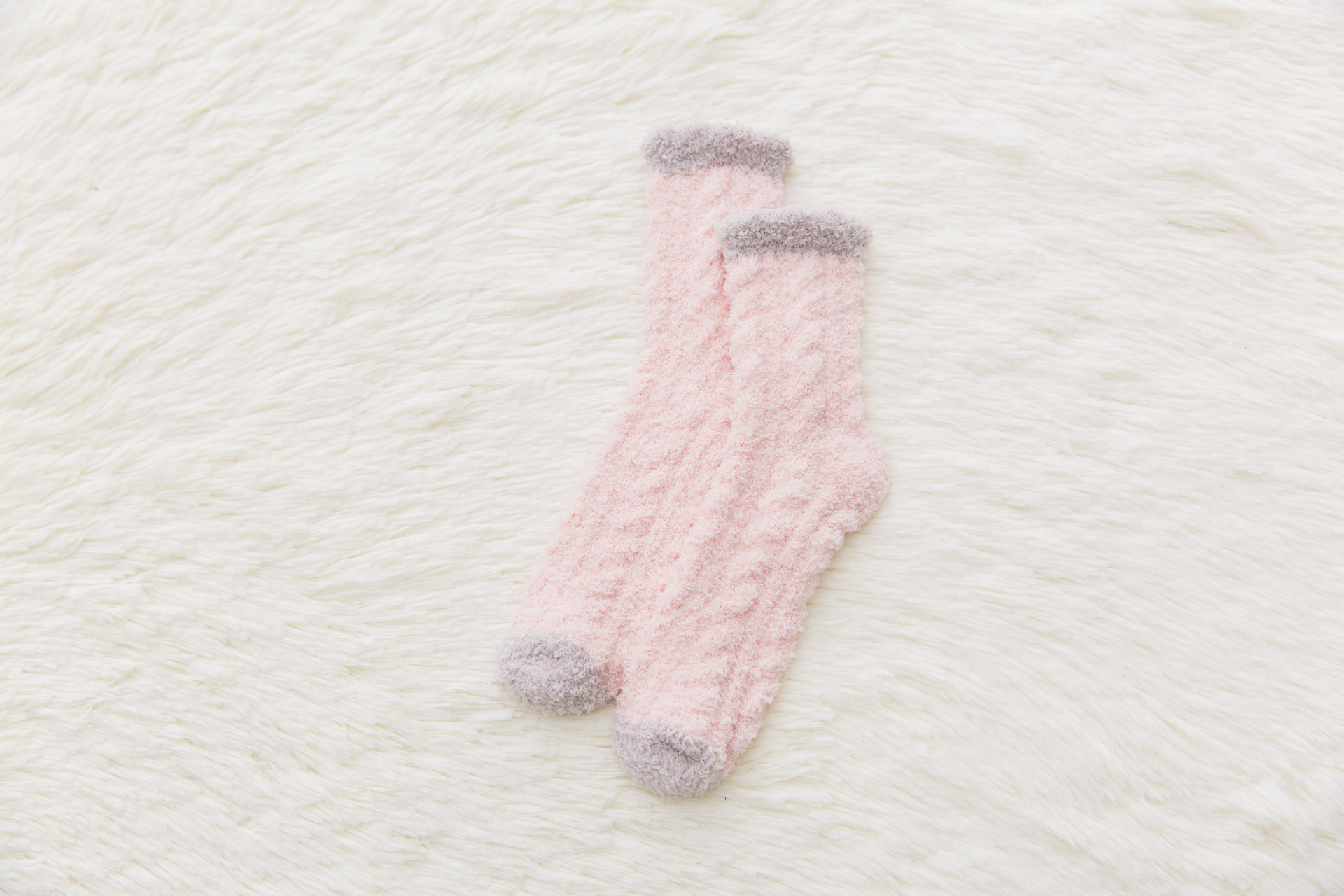 珊瑚绒女袜子批发 韩版家居珊瑚绒加绒加厚保暖中筒地板袜详情13