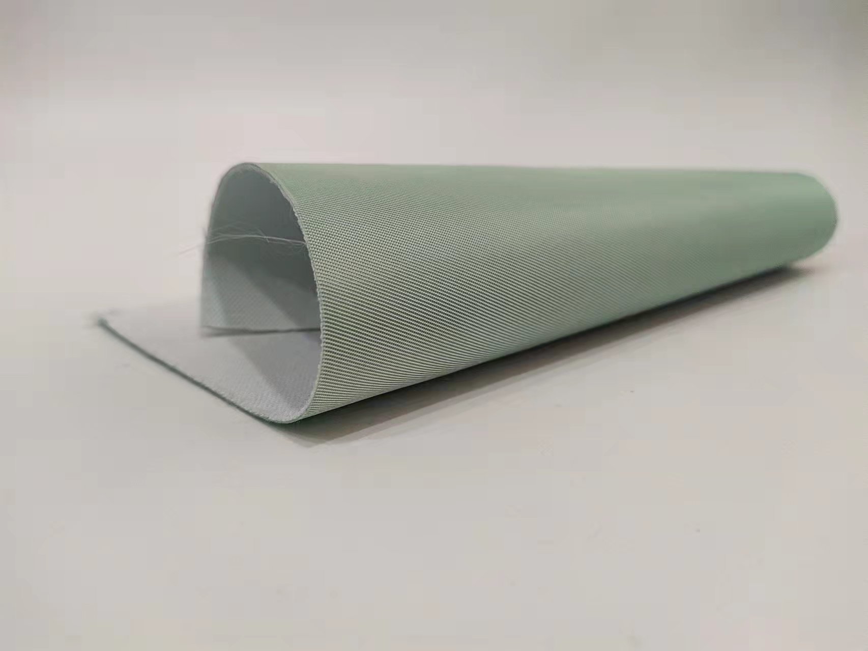 The manufacturer has 290D twill composite waterproof cushion fabric and bag fabric in stock, all made of polyester pic 31