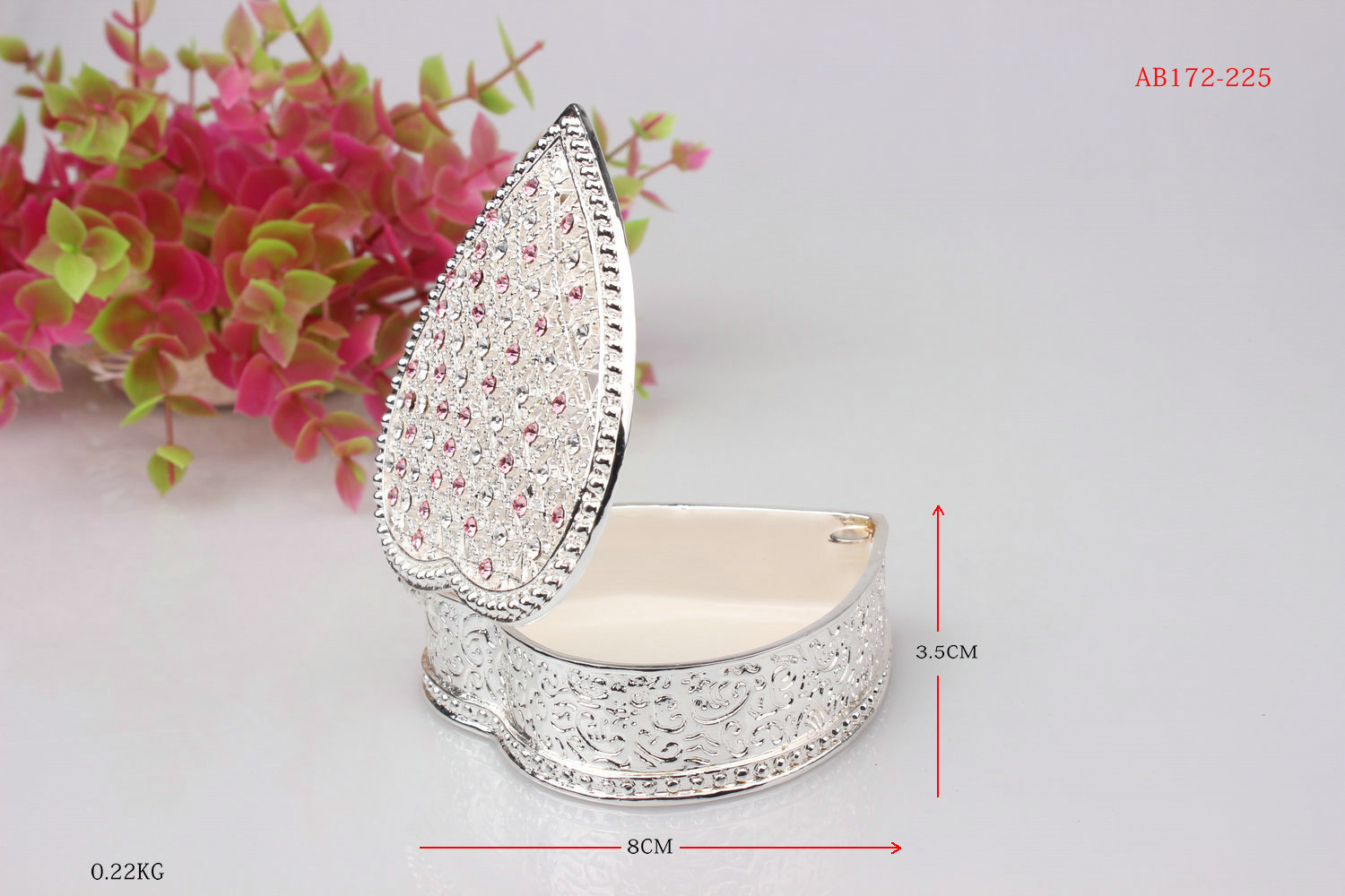 Alloy enamel gilded hollowed-out heart-shaped jewelry box, gift box, heart-shaped decorative item, wedding souvenir pic 12