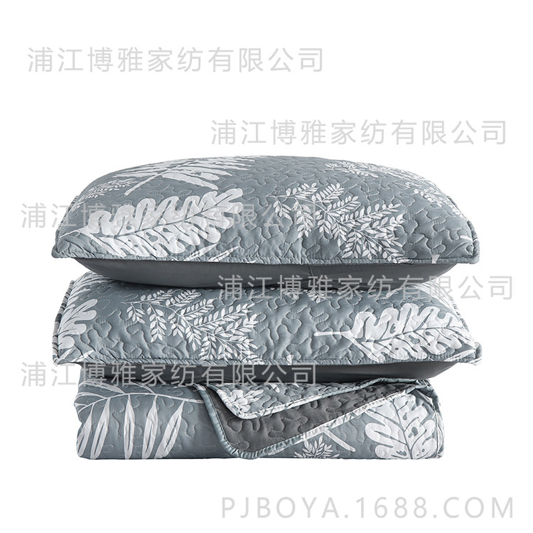 Maple leaf polyester yarn-dyed jacquard double-layer yarn three-piece set, coconut large wood buttonhole tightly spun yarn-dyed gauze pic 4