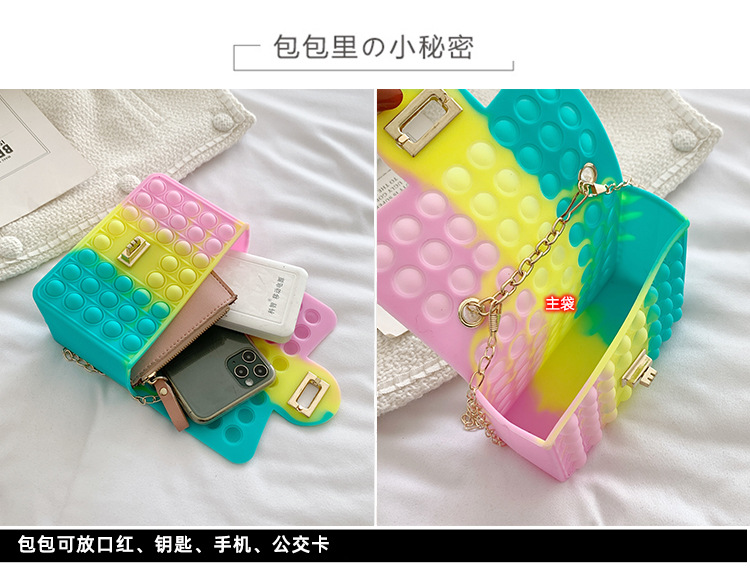 A new silicone bag for women in spring 2022, a trendy and avant-garde rat-killing pearl chain small square bag pic 1