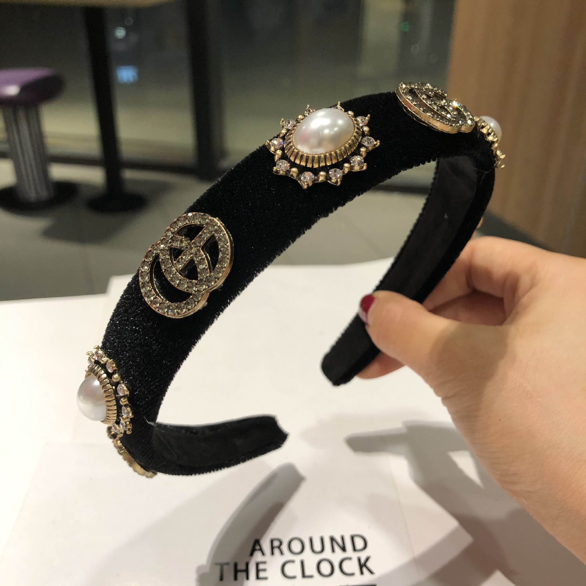 The elegant water diamond and pearl hair band is a versatile and sweet headwear for girls. It features a simple and elegant hairpin mesh and a red outlet pressure headband pic 22