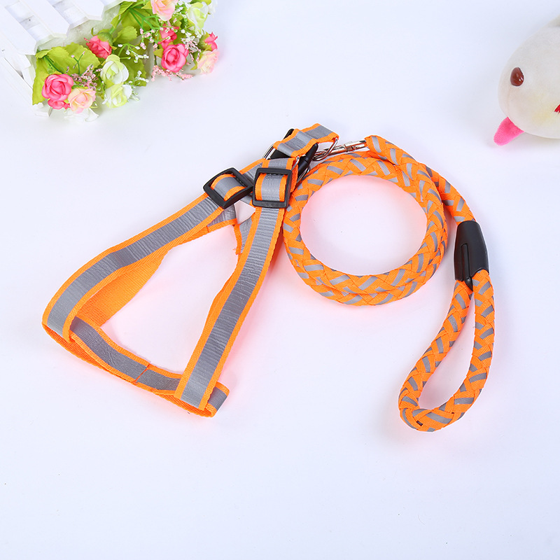 Wholesale of household pet leashes, small dog reflective hand-woven round leashes, chest and back dog leashes, and pet supplies from the manufacturer pic 9