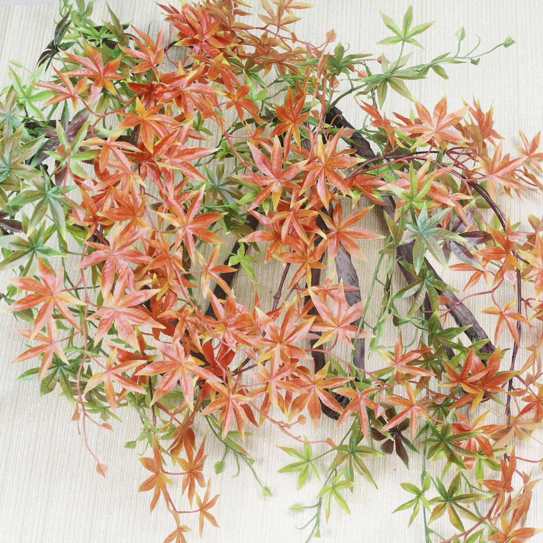 Simulated rubber red maple strips, green maple strips, high-end simulated rubber leaf strips, plastic strips, hand feel, direct sales from the manufacturer of red maple strips pic 2