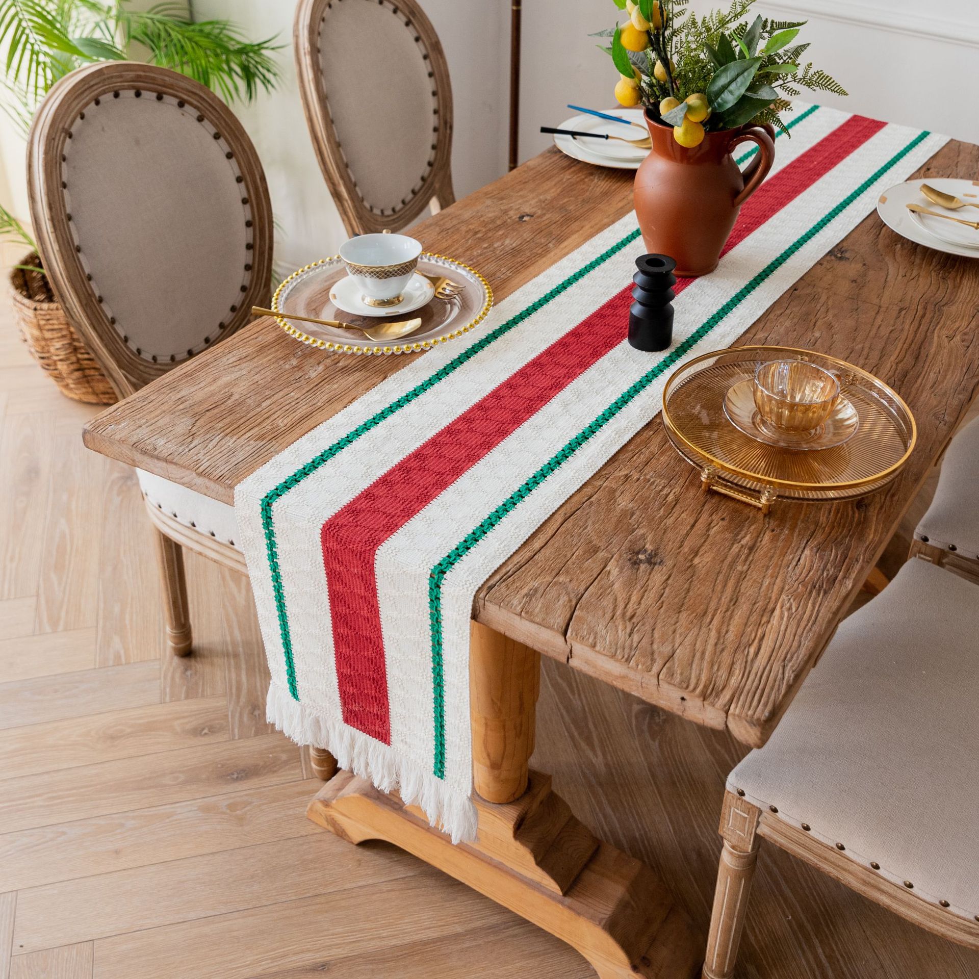 Wholesale of popular cross-border Christmas table flags, American red and green color New Year long tablecloths, entrance hall shoe cabinet decorative tablecloths pic 13