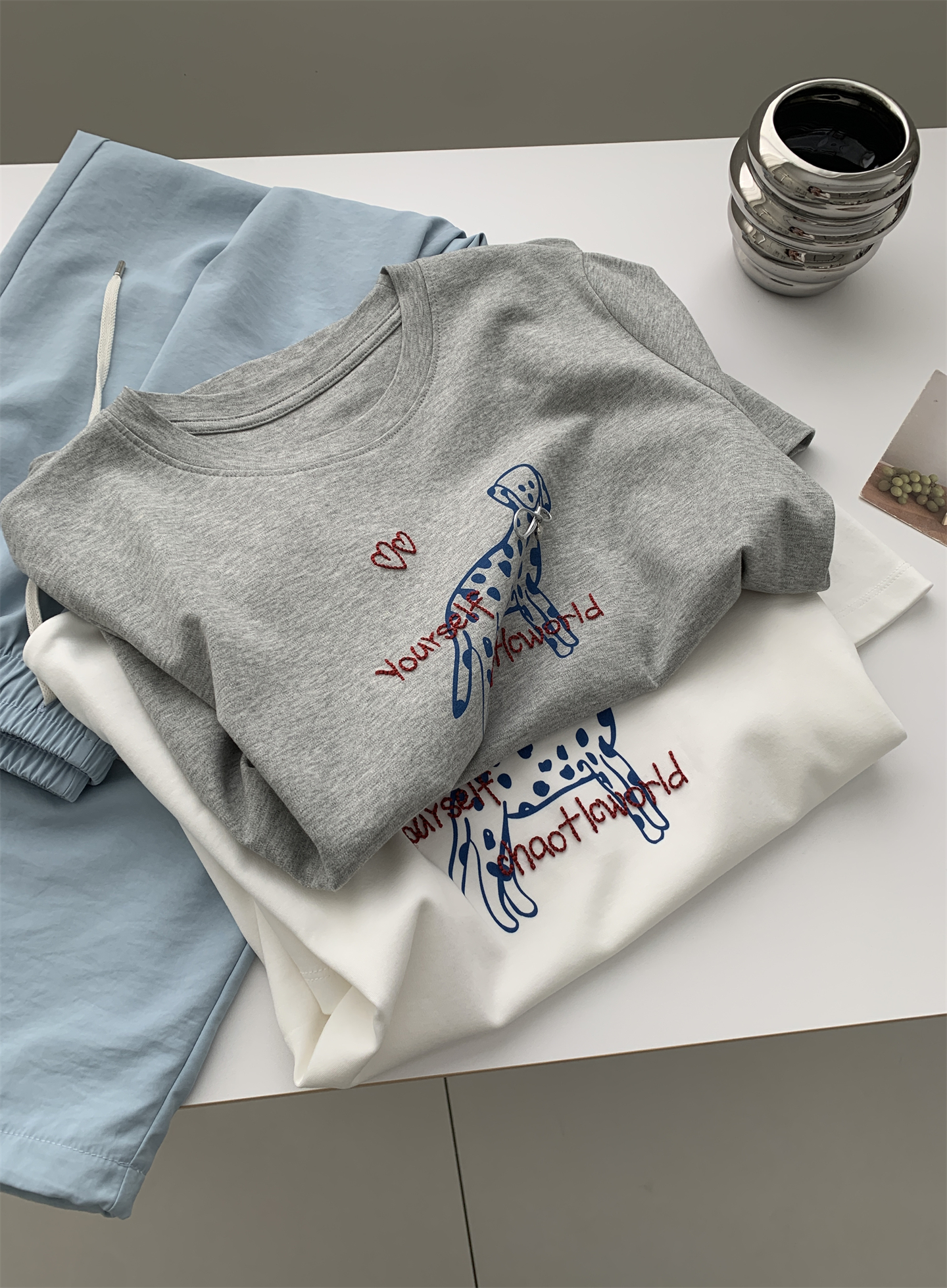 A trendy Korean-style loose and casual short-sleeved T-shirt with a bow and spotted dog print for women in summer, featuring pure cotton embroidery pic 17