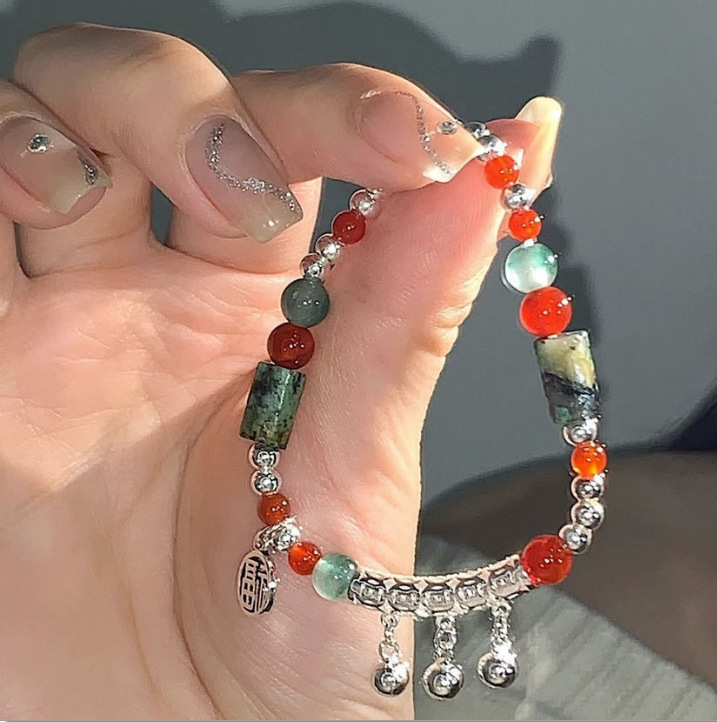 清冷感流苏锁梦蝶影手链设计感渐变爆花珠个性闺蜜配饰生日礼物详情6