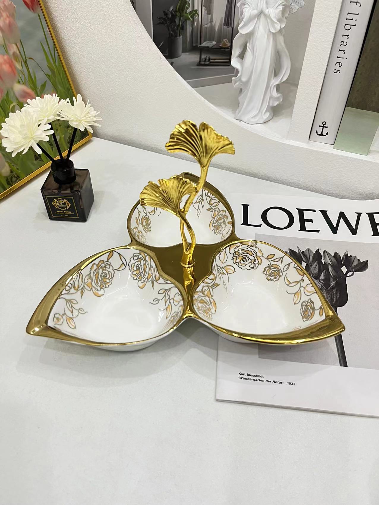 Creative ceramic multi-compartment fruit plate, pastry plate, flower tea, dried fruit snack plate, crystal, 4-compartment tableware, fruit plate, 13-piece golden castle vase pic 11