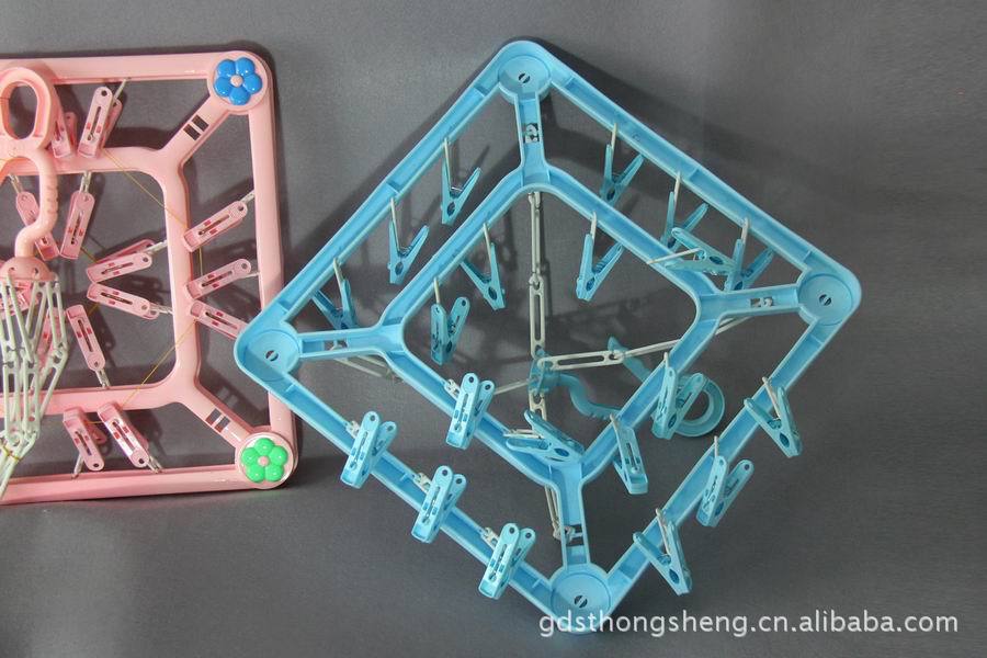 专业生产日用塑料晒架 24夹正方形晒衣架 PP晒架详情2