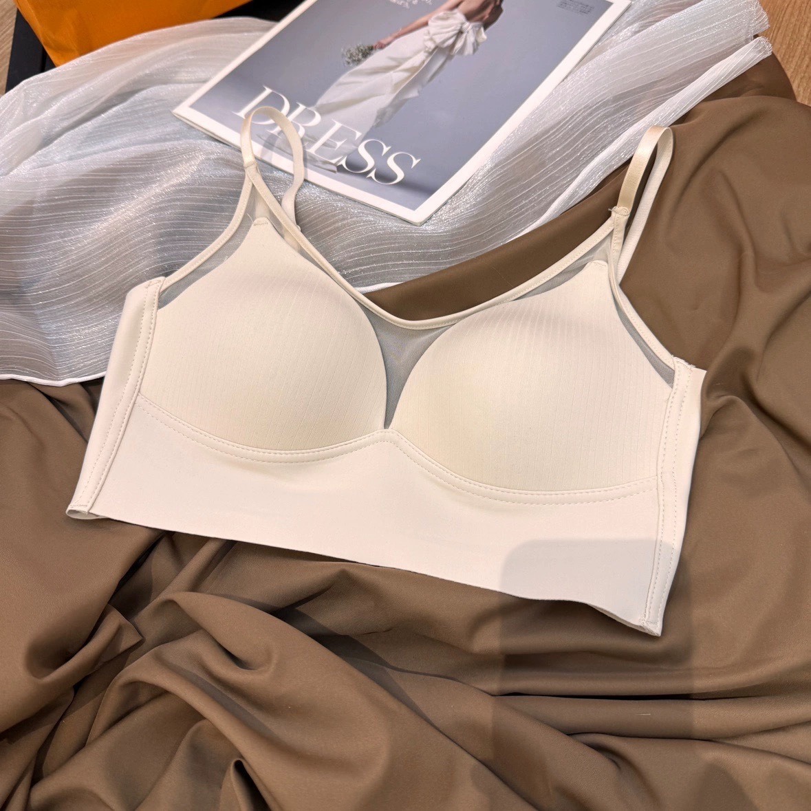 加工定制无钢圈背心式软支撑无痕内衣女小胸聚拢文胸收副乳防下垂详情3