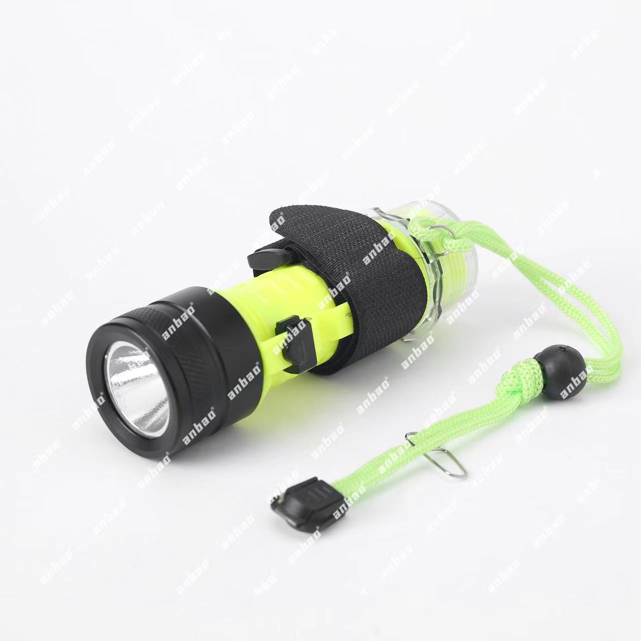 High-brightness flashlight for diving, waterproof and high-intensity long-range illumination, diving flashlight pic 4