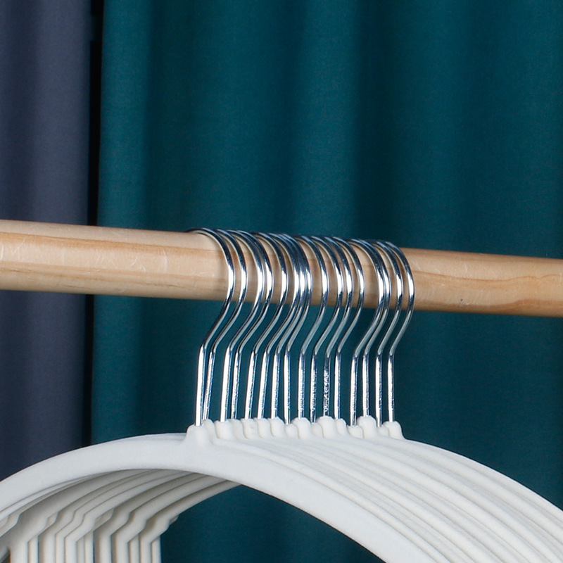 Household anti-slip, traceless, semi-circular, non-wrapping plastic multi-functional clothes rack, overcoat, down and cotton-padded clothes storage rack pic 7