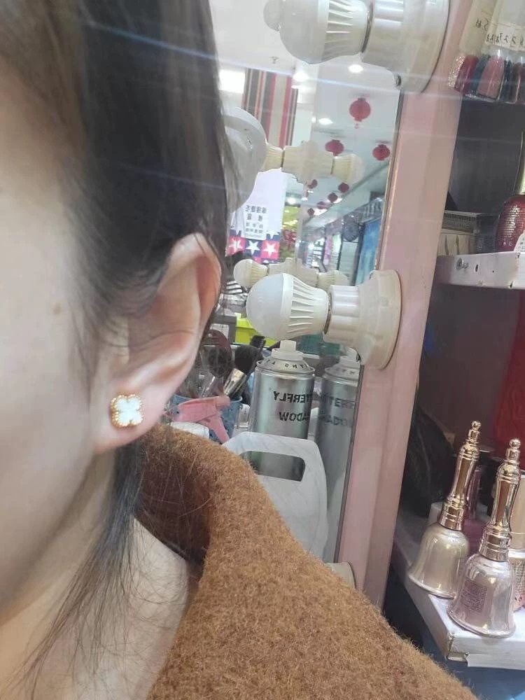 梵家15mm号四叶草耳钉女V金加厚镀18k玫瑰金天然黑玛瑙白贝母耳环详情7