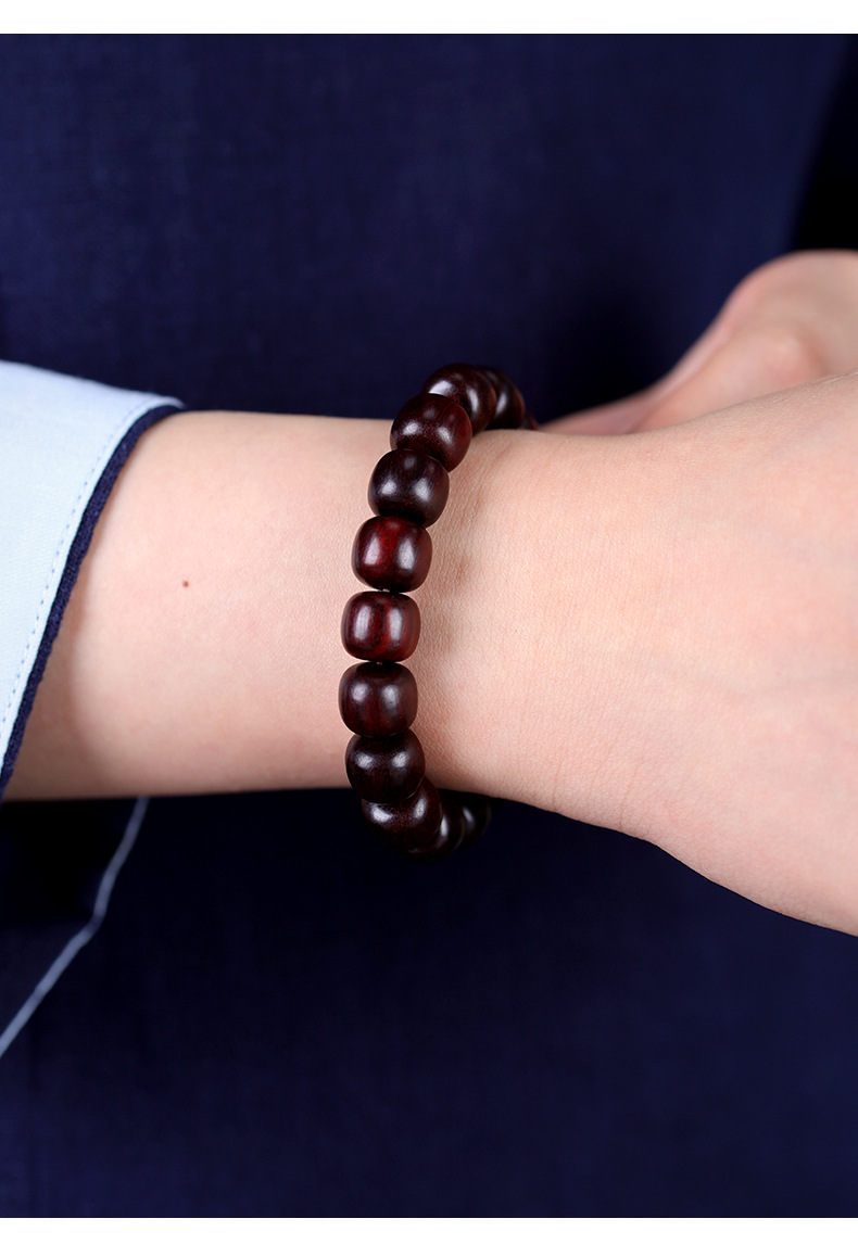 Wholesale of small-leaf red sandalwood bucket bead bracelets for women, new Chinese-style simple sandalwood plain ring bracelets for men and women pic 4
