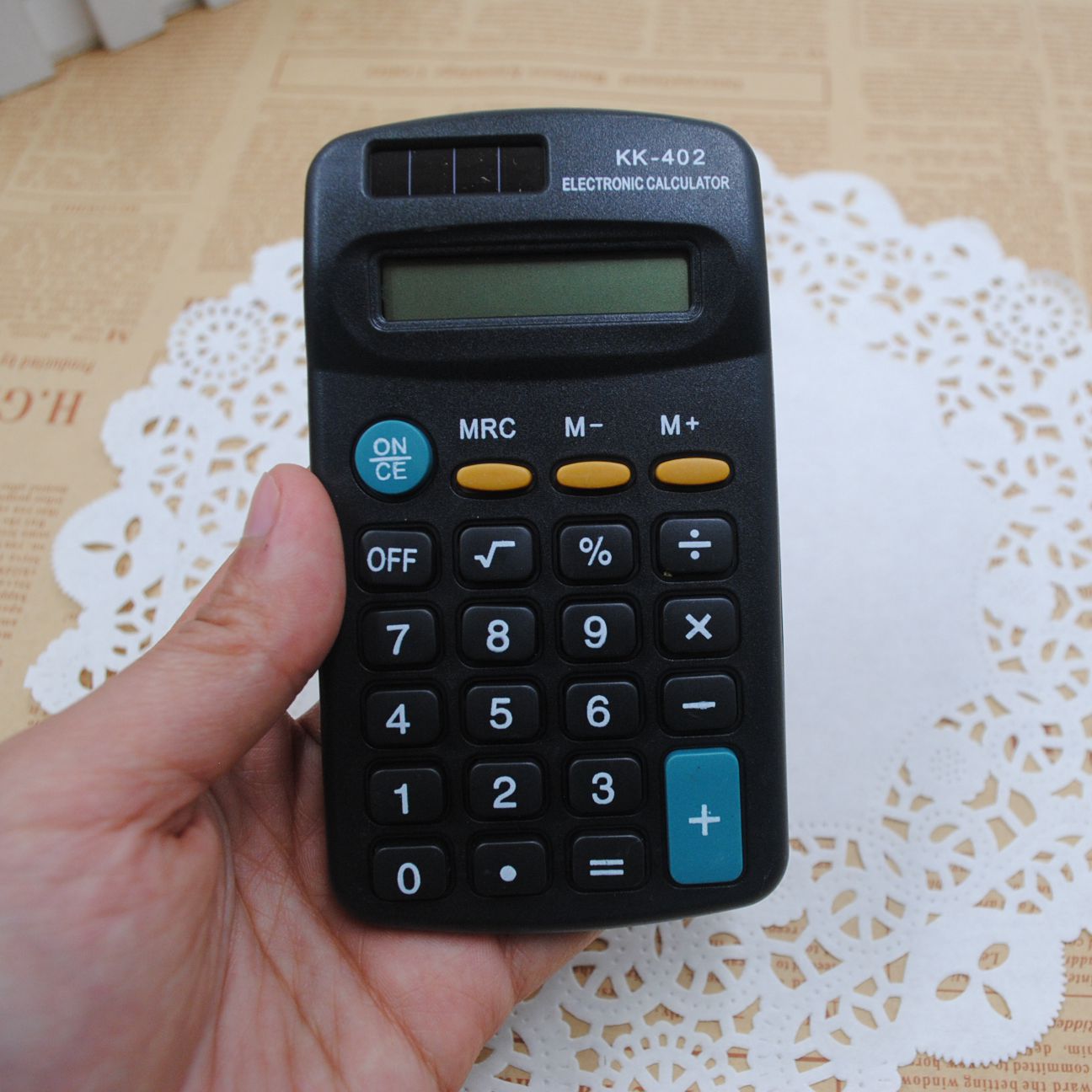 Dongnan 402 Mini Calculator, Cartoon Calculator, Ultra-small Calculator, Portable Computer pic 2