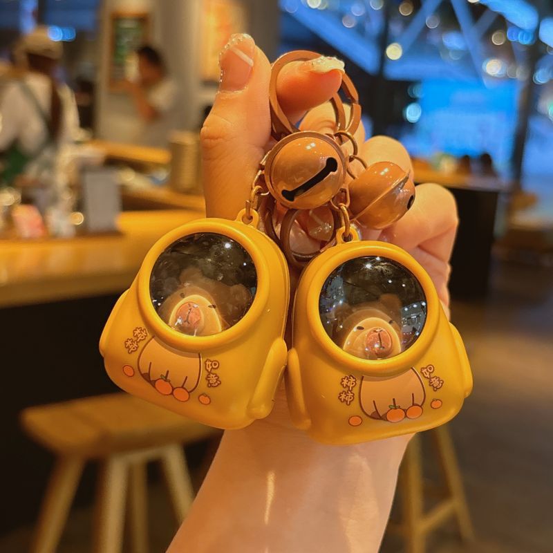 卡皮巴拉星空灯背包挂件发光书包情侣礼物挂饰迷你可爱背包钥匙扣详情2