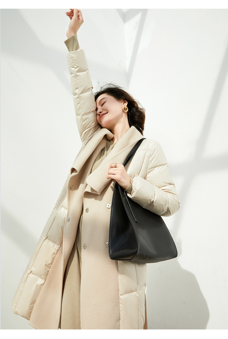 欧品荟设计感女双面呢拼接羽绒大衣外套2022冬季长款白鸭绒羽绒服详情19