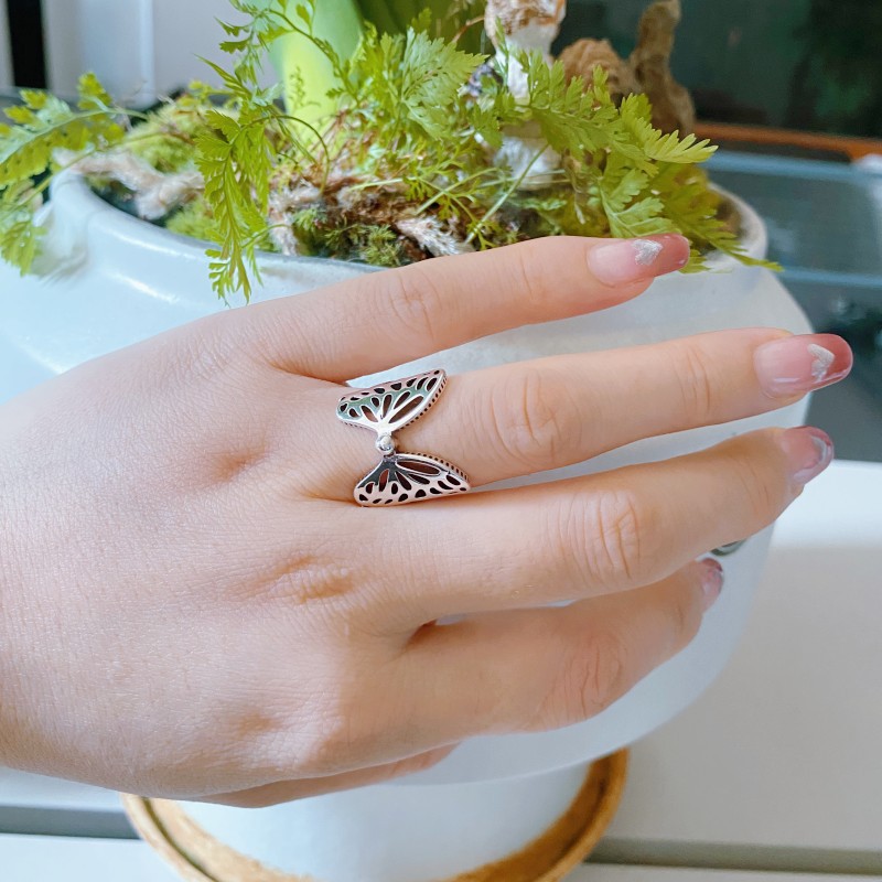 A simple and cold style hollowed-out flower ring for women on Instagram, a unique aged ring with a light luxury and niche design sense, a finger ring pic 11