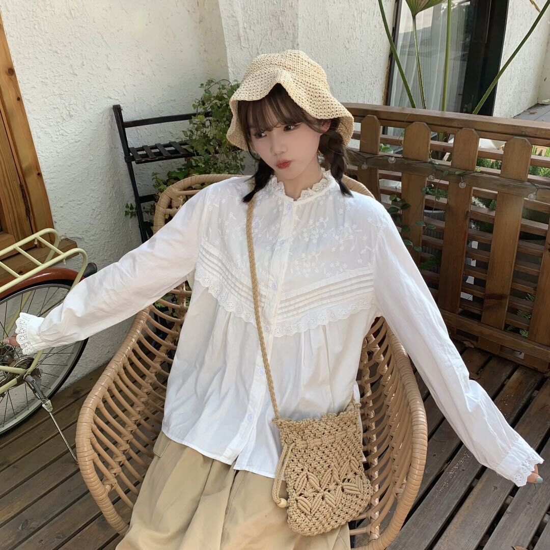 Embroidered shirt 2023 early autumn new style, fresh and simple lace trim top, sweet long-sleeved base layer for women 8326 pic 4