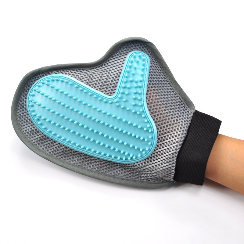 Direct sales from the manufacturer of pet grooming products, pet gloves, dog bath brushes, pet cleaning and flea removal pic 1