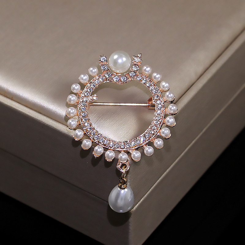 韩国新款高档珍珠胸针时尚风胸花水钻个性丝巾扣蝴蝶别针批发详情20