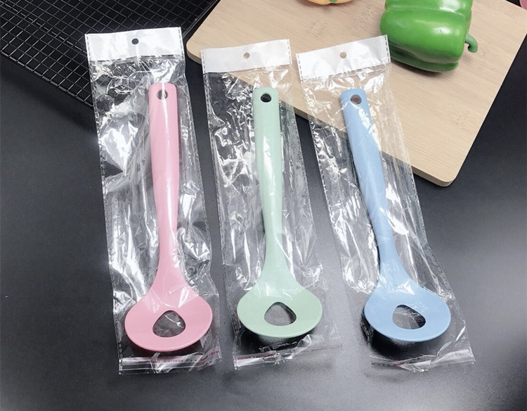 Kitchen gadgets: Meatball and meatball maker, hand-free meatball and fish ball extruder, creative plastic pill-pressing spoon pic 8