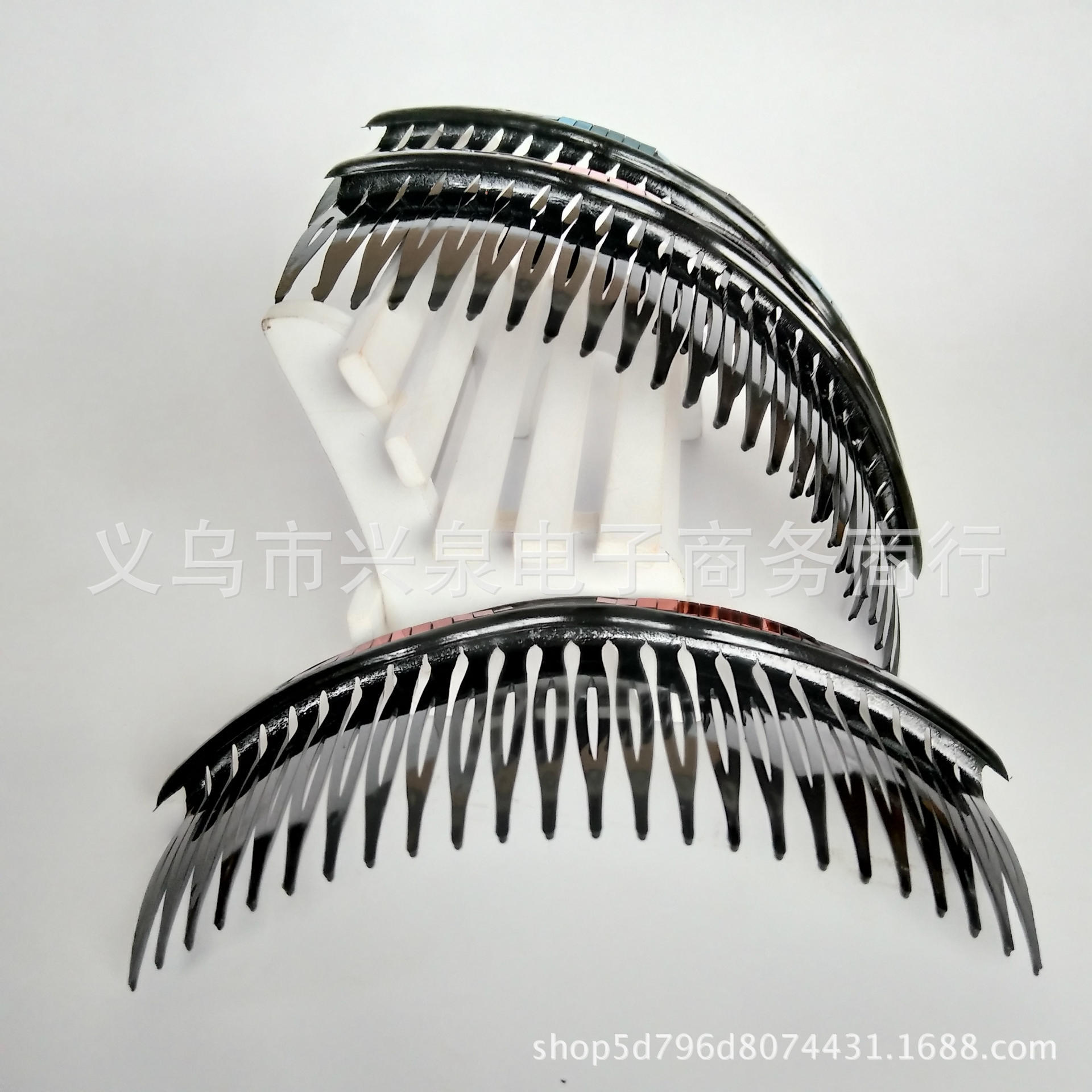 Large comb, sequin comb, flash comb, wavy strip comb, one-yuan small commodity pic 4