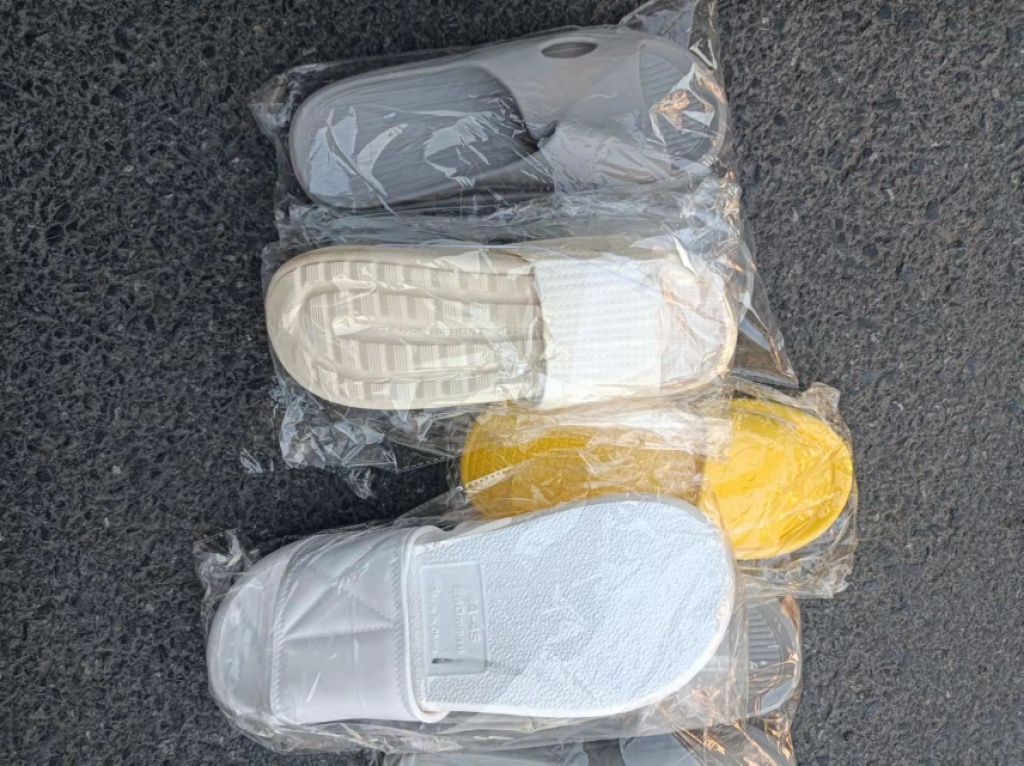 家居拖鞋棉拖鞋外贸新款地摊浴室洗澡居家厚底拖鞋室内男软底家用情侣女凉拖鞋潮详情1